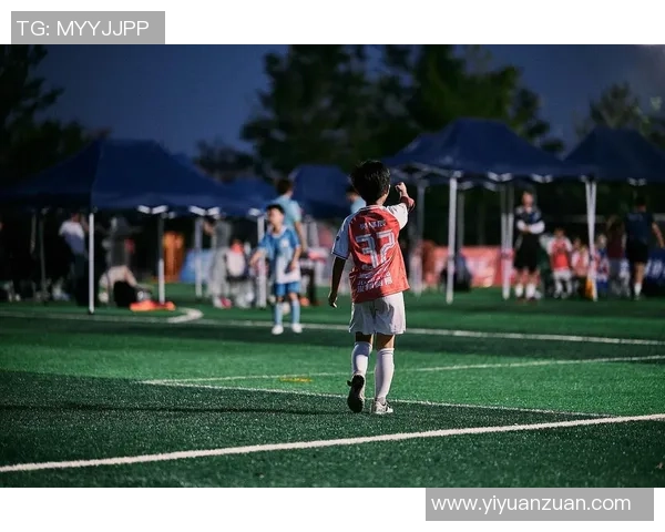 足球明星百米赛跑成绩揭秘谁能在绿茵场外也展现速度之王的风采